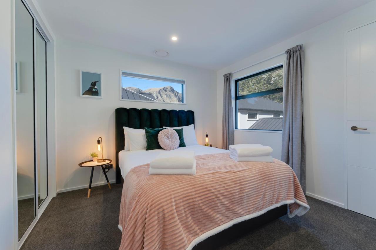 كوينستاون Arthurs Point Retreat - With Hot Tub المظهر الخارجي الصورة